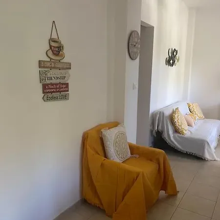 Miros Garden In 50m From The *